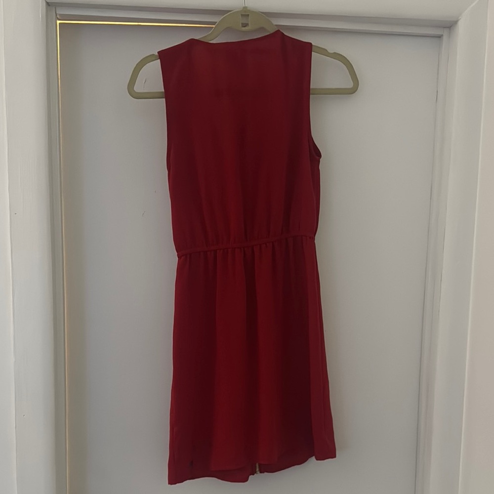 Elegant Red Ruffle Dress - Picture 2 of 3